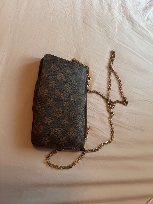 Дамска чантичка louis vuitton