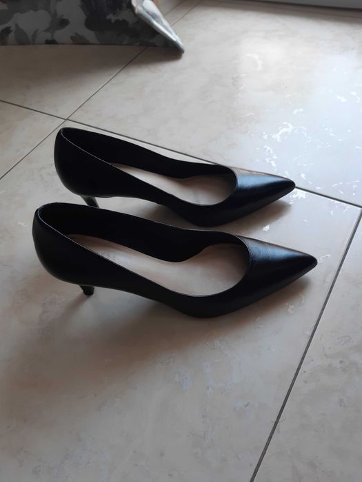 Черни кожени обувки Ted Baker