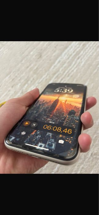 IPhone 11 документы и коробка есть