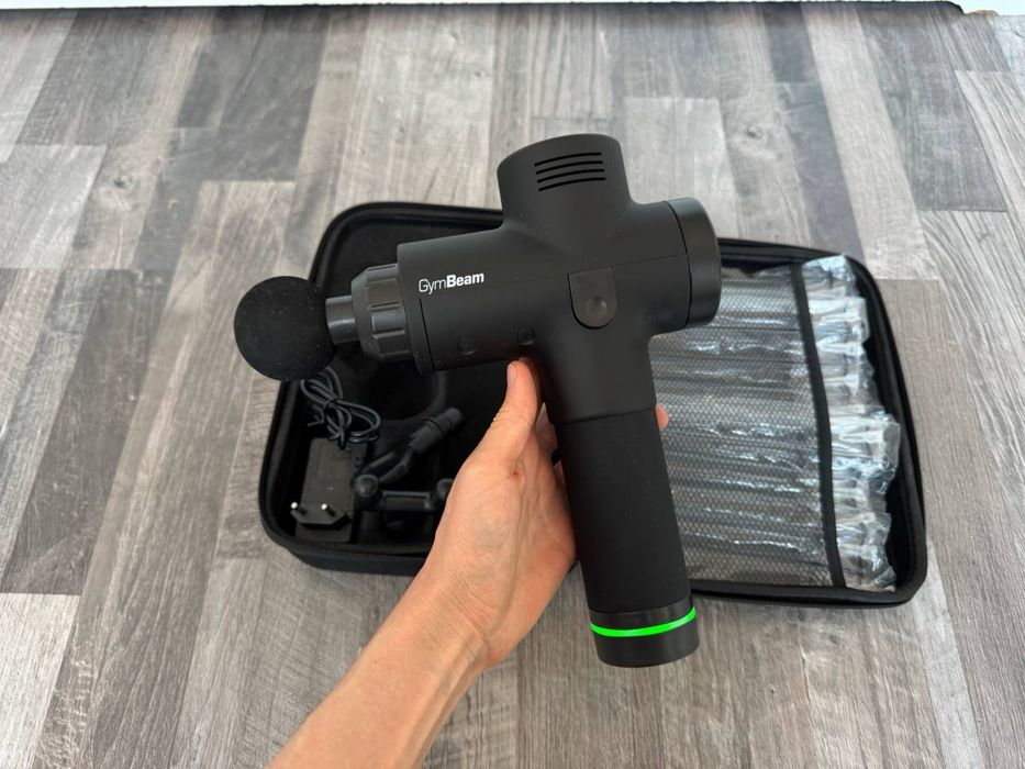 Vând pistol de masaj GymBeam Black
