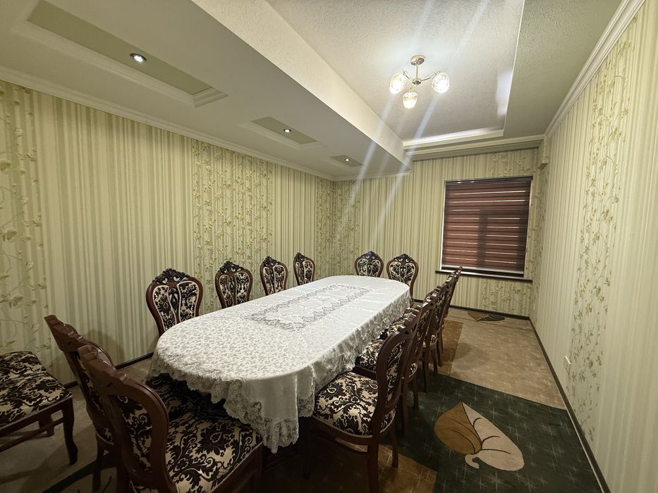 Продается 4х квартира заходи живи в Центре города ( на против УВД)