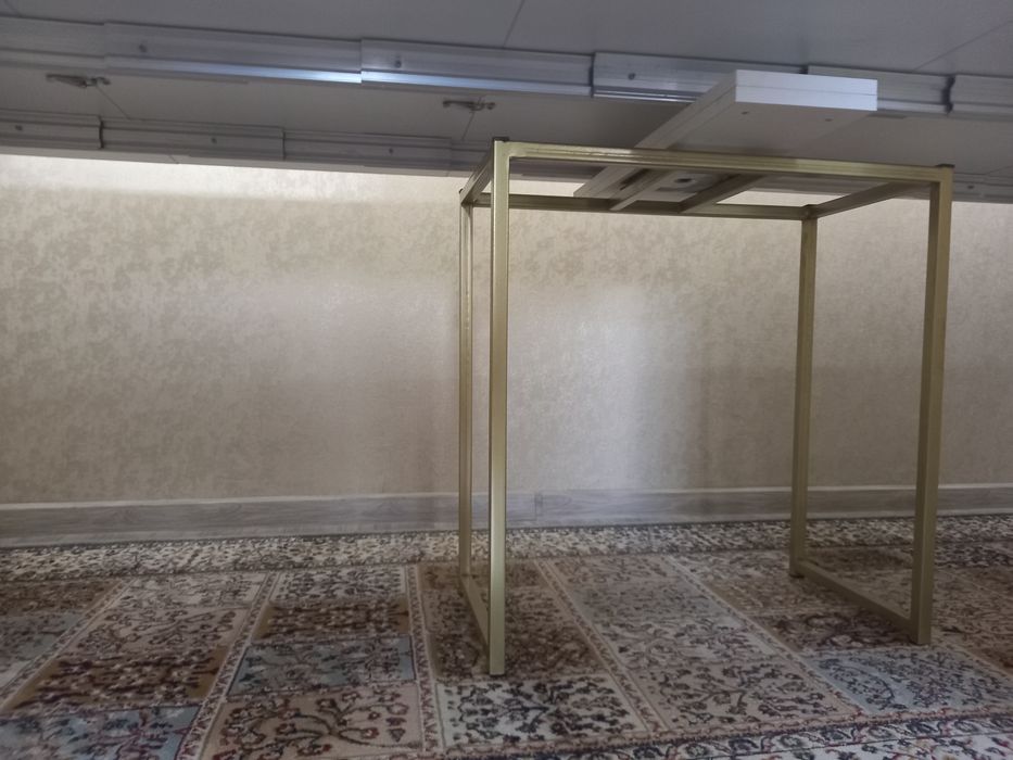 В наличии стол трансформер лофт