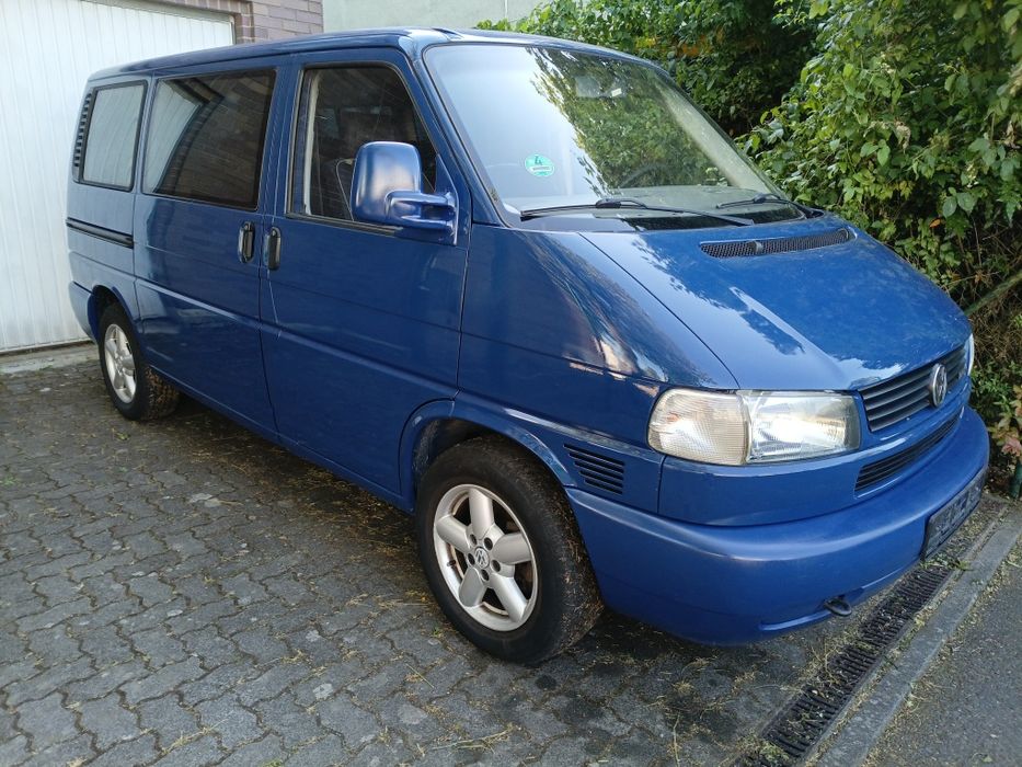 VOLKSWAGEN Caravelle