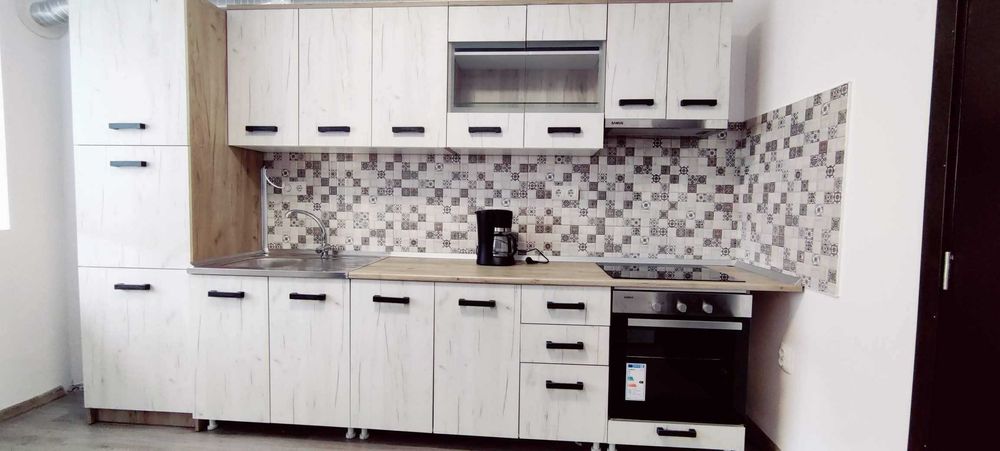 Închiriem apartament cu 2 camere, suprafață 65 mp, in centrul comunei Crișeni ( bloc nou  lângă primărie), la doar 2 km de Zalău!