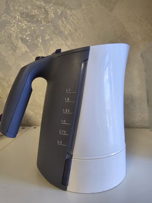 Продам чайник Braun