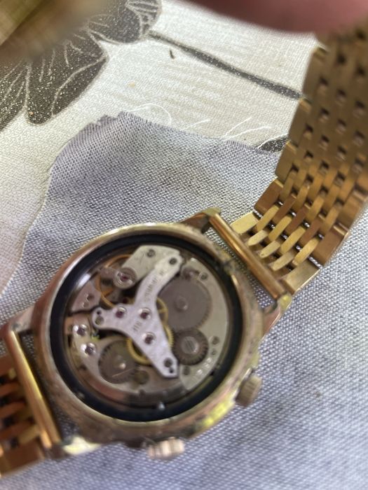 Часовник Seconda със звънец