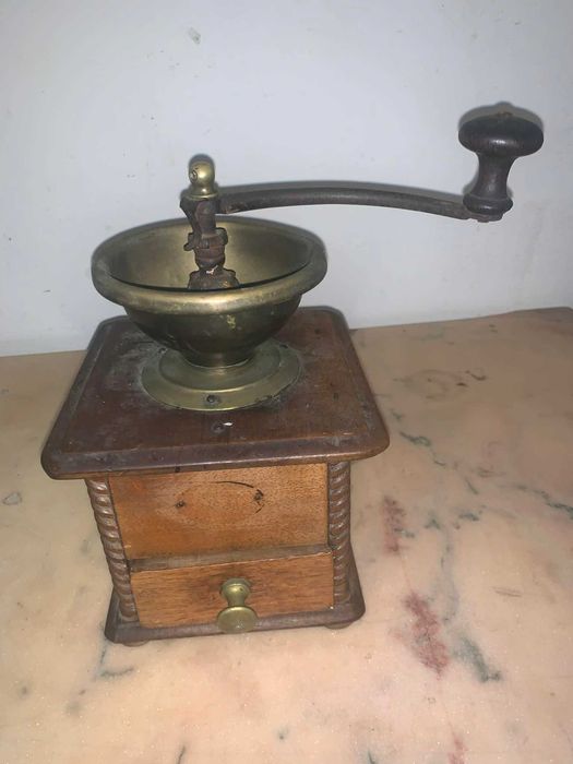 Rajnita in carcasa de lemn Vintage