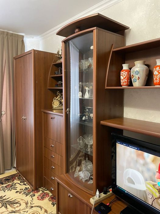 Продам стенку современную