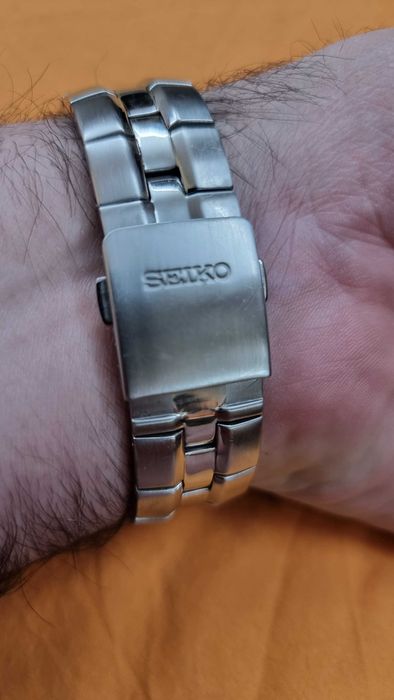 Часовник Seiko Kinetic Arctura Auto Relay