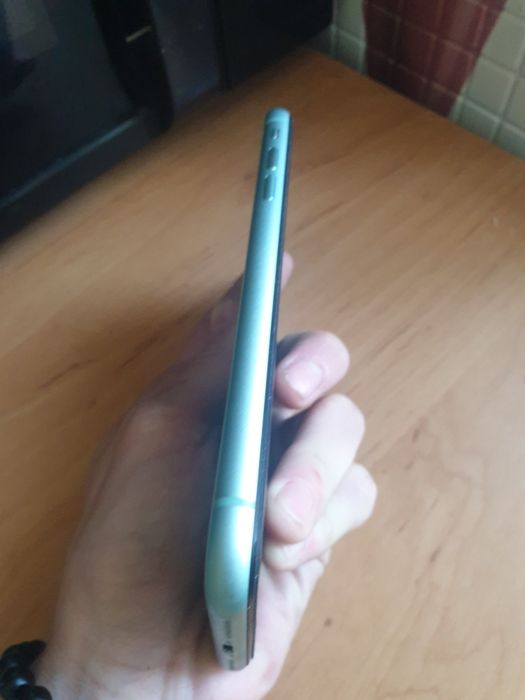 Продам iphone 11