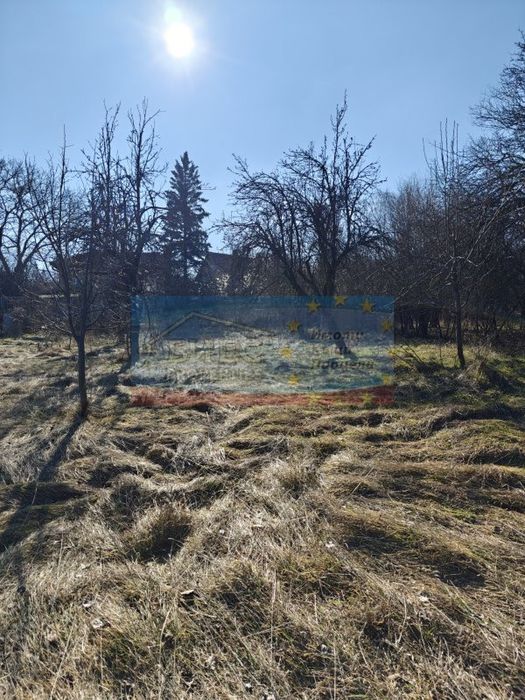 Парцел - 526 м2 в с. Николаево