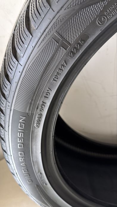 Зимни гуми за GLE 325/35/22  285/40/22 Vredestein