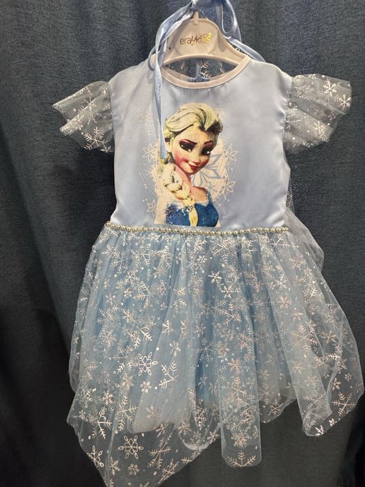 Продам платья не девочку