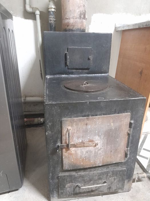 Продам печь в хорошем состояний