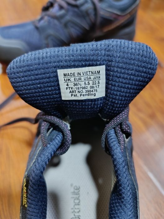 Adidași Salomon mărimea 37