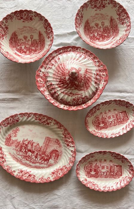 Елегантен винтидж английски сервиз Johnson Bros Coaching Scenes