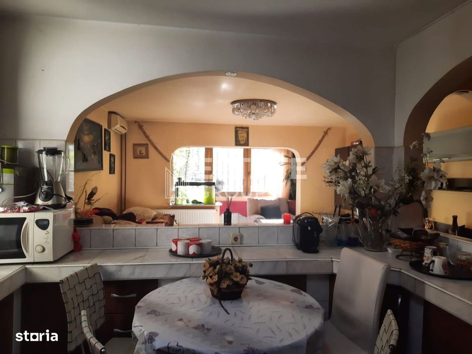 Apartament 3 camere, decomandat, parter