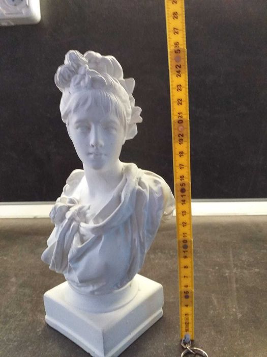 Статуетка от Albert Belleuse