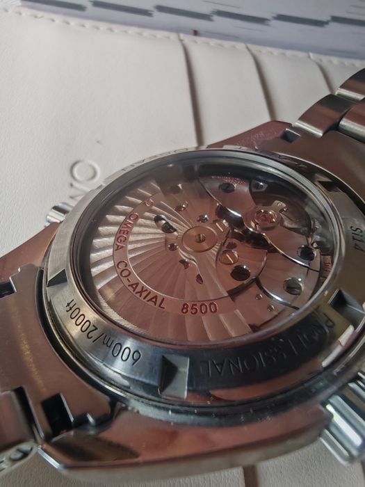 Продавам  Omega Seamaster Planet Ocean Co-Axial 42мм пълен комплект