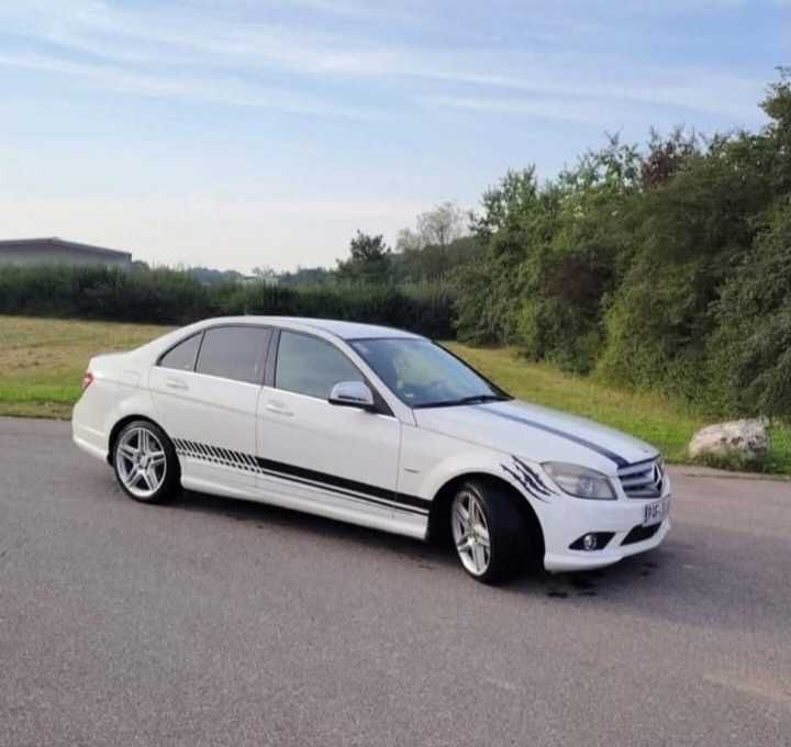 Mercedes-Benz C 280 W204 – PACHET AMG –  231 CP – An 2008