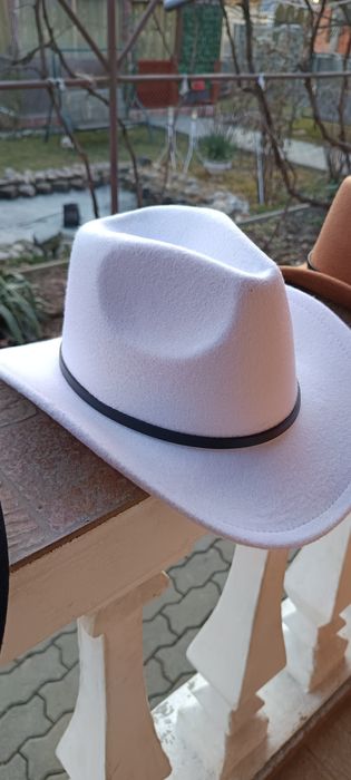 Pălării cowboi noi
