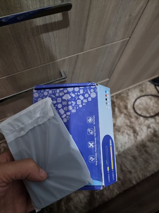 Бокс для ноутбучных хардов.