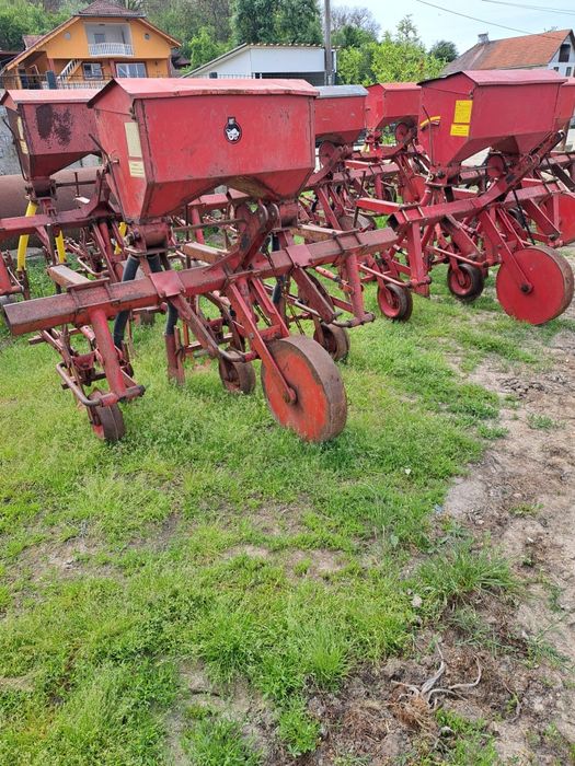 Prasitori sârbești pe 3 rânduri cu fertilizare