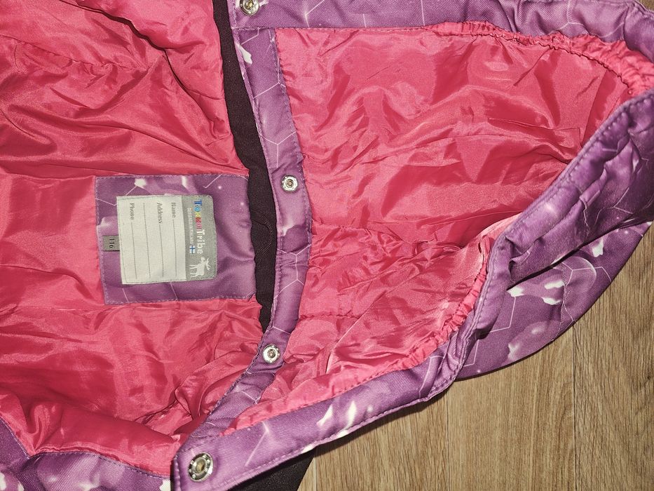 Продам зимние куртки на девочку