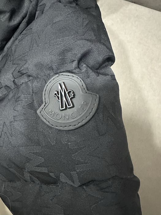 Moncler куртка 164-170 см