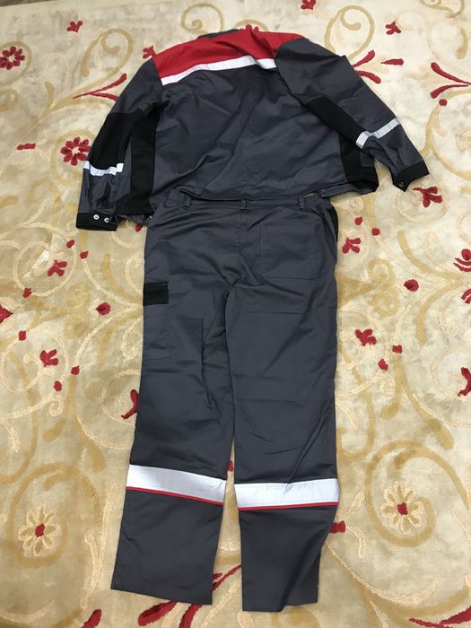 Продам спец одежду