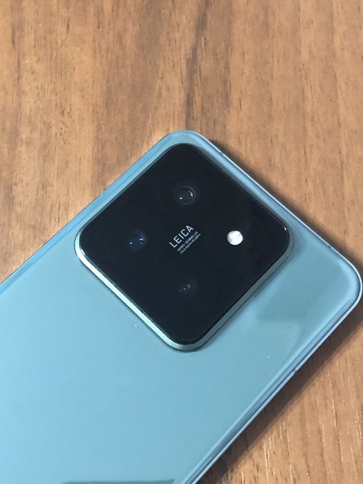 Xiaomi 14 Pro в хорошем состоянии