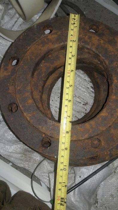 Флинец для металлических труб