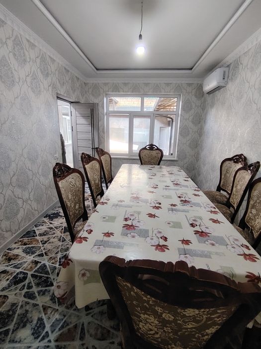 Nazarbek pushkinda zor hovli sotiladi srochna !