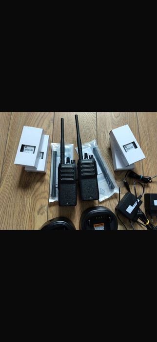 Vand 2 statii Motorola R2