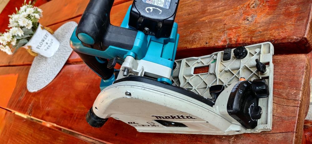 Circular makita prin plonjare DSP600