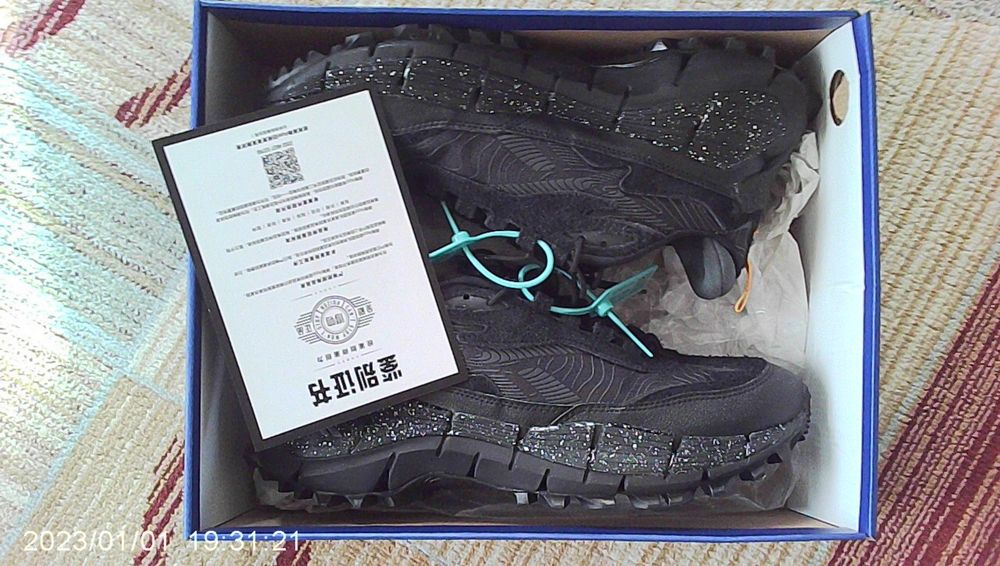 Мужская обувь, кроссовки