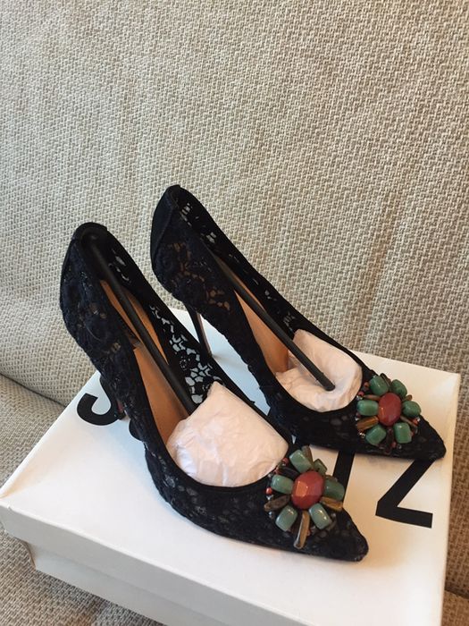 Продам босоножки и туфли