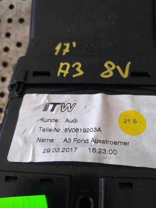 Grila ventilatie spate cotiera audi a3 8v 8v0819203a