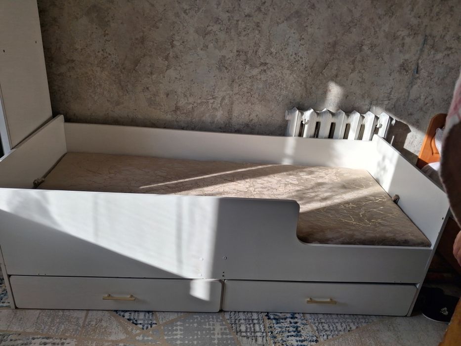 Продам детскую кровать