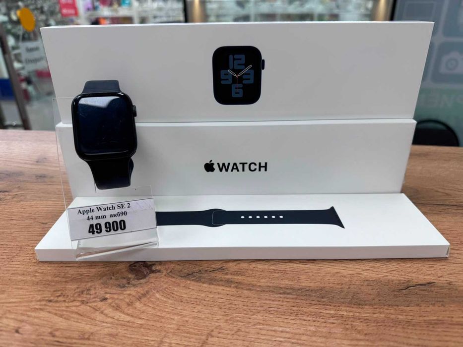 Смартчасы Apple Watch SE 2 44 mm
