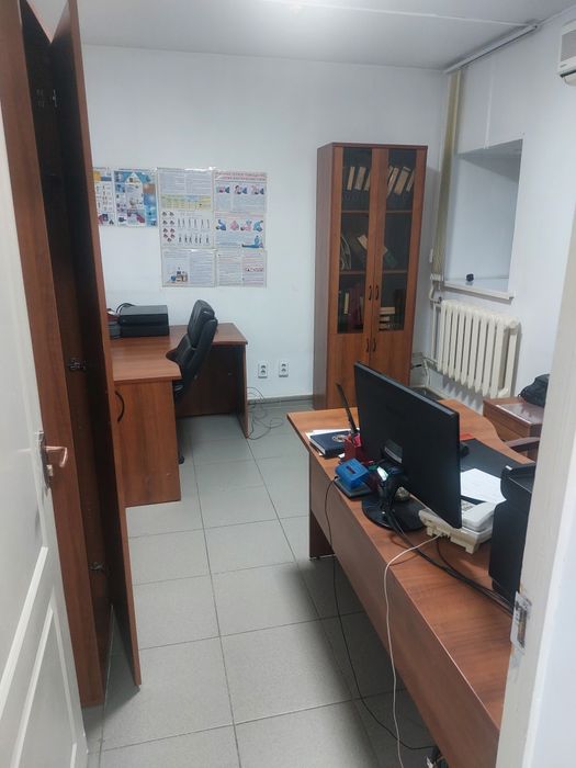 Сдам в долгосрочную аренду  офис