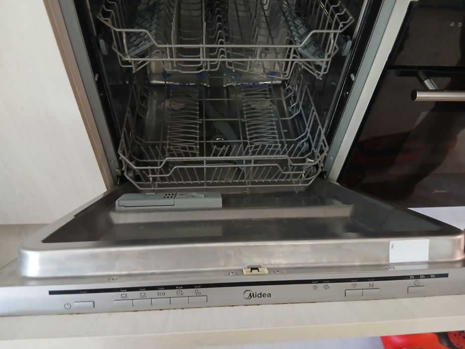 Midea посудомойка