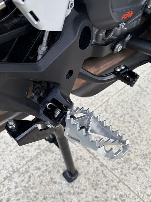 KTM 790 Adventure 2023 - complet echipata OEM
