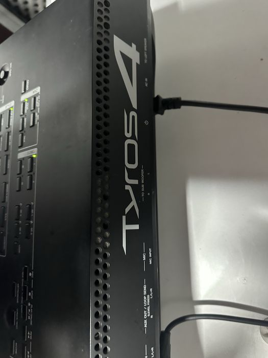 Yamaha Tyros 4 Black (Anniversary edition)