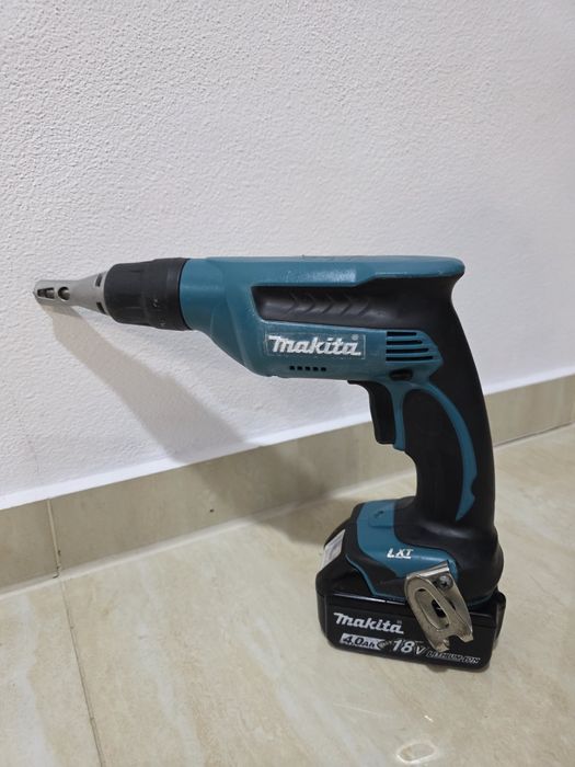 Autofiletanta mașină de înșurubat Makita pentru rigips DFS 451 Z