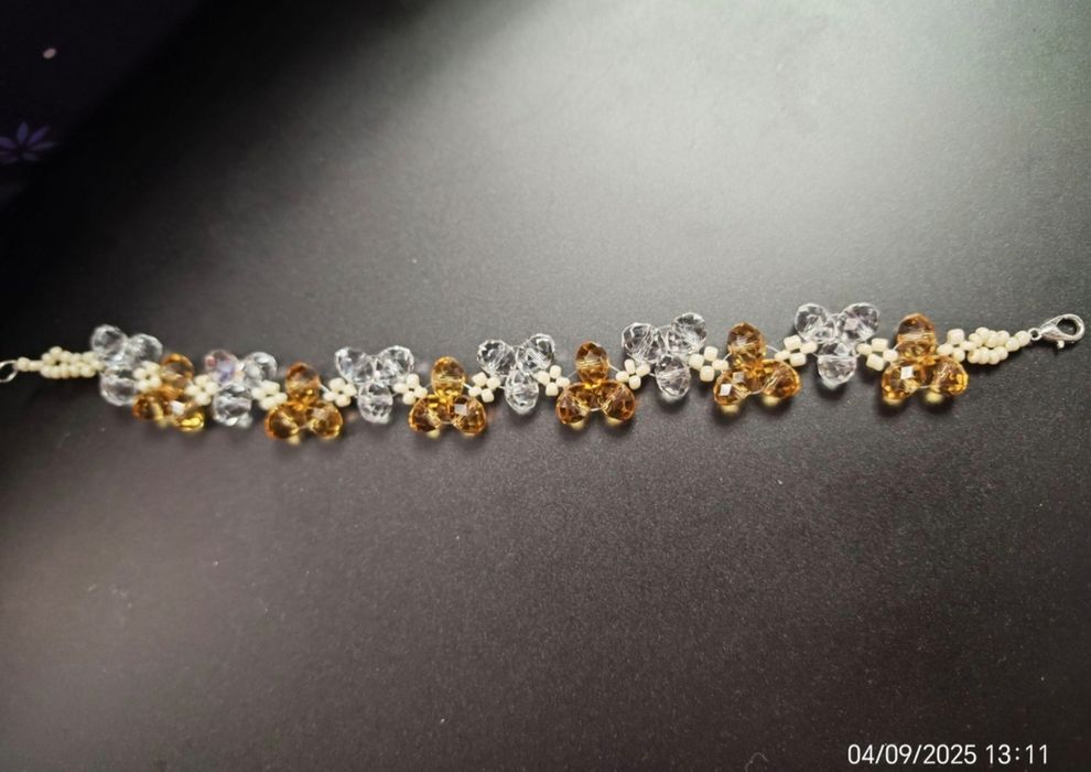 Браслет из бусин