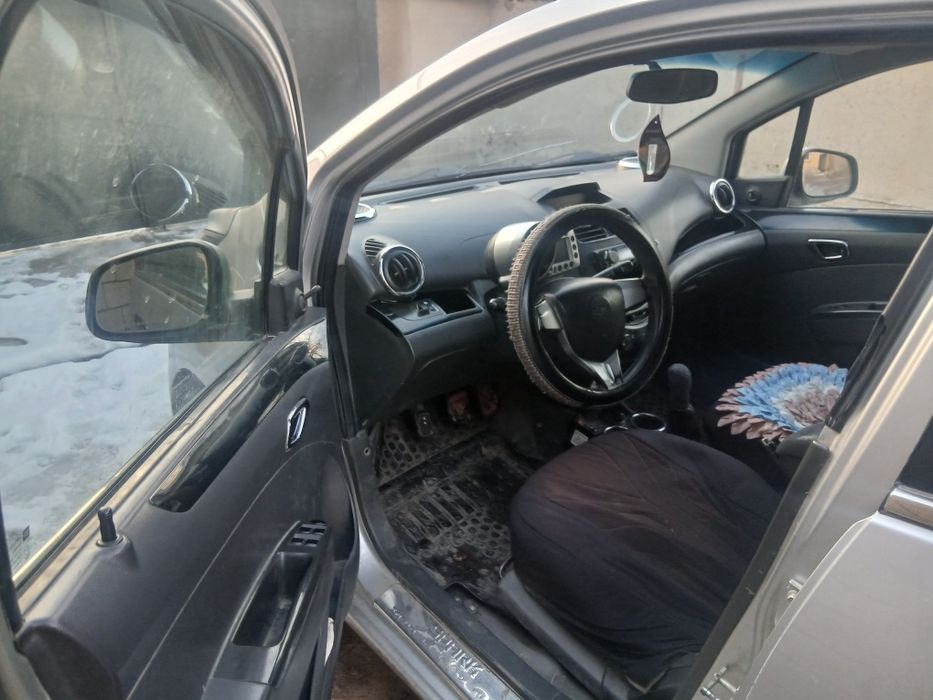 Спарк 2 позитция сотилади нархи 4200 йили 2011