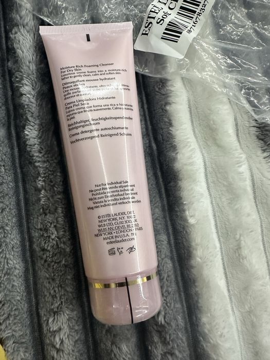 увлажняющая пенка для умывания Estée Lauder