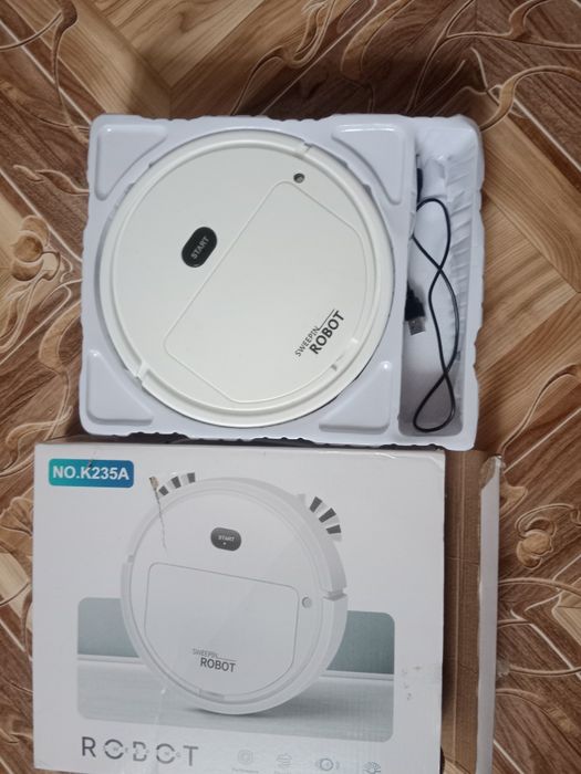 Робот пылесос Федор