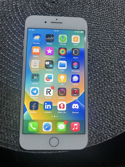 iPhone 8 Plus 64 GB